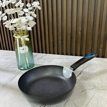 Tigan kuzhine anti-ngjitës me dorezë ergonomike