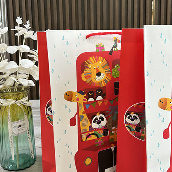 Cantë kartoni me kafshë të ndryshme