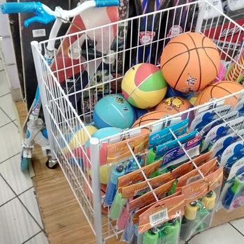 Kosh ekspozimi metalik me rrota për produkte