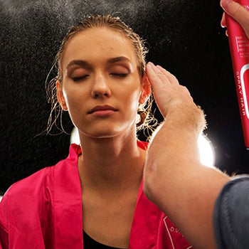 Spray stilues për flokët