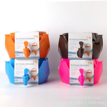 Dispenser uji i palosshëm, material plastik