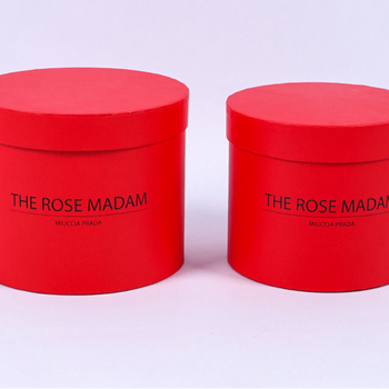 Set kuti paketimi, në ngjyrë të kuqe në formë cilindrike