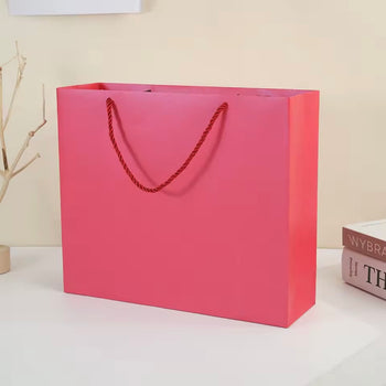 Cantë kartoni drejtkëndore për dhurata, H32cm
