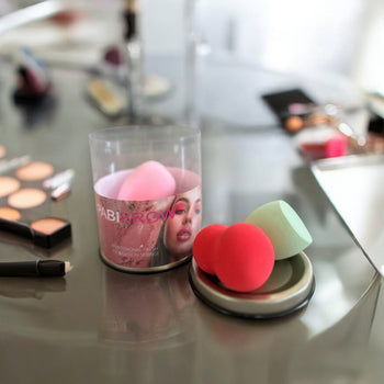 Gotë me 4 sfungjera make up-i professional finish