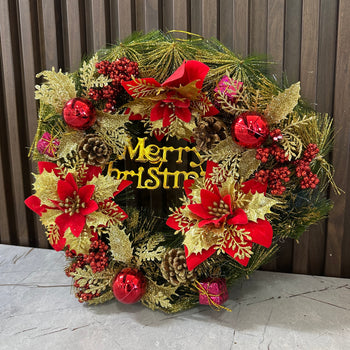 Kurorë me shkrim “Merry Christmas” me detaje të kuqe dhe xixa 33 cm