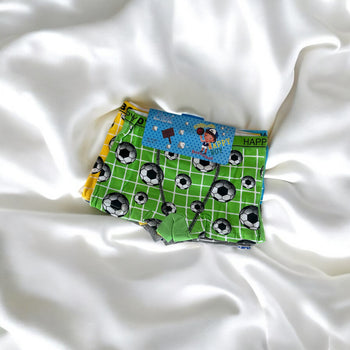 Set me mbathje për djem me topa futbolli