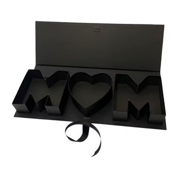 Kuti dhuratash “MOM” në formë zemre, për surpriza speciale