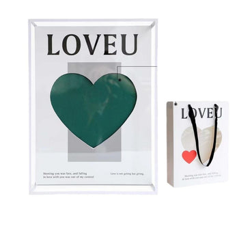 Kuti dhuratash “LOVE U” me model zemre,  për surpriza romantike