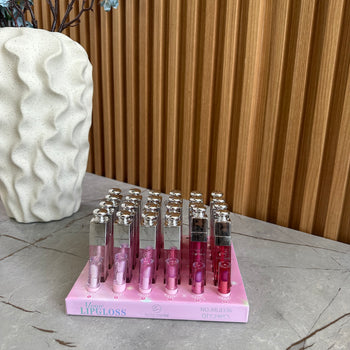 Set lip gloss me shkëlqim në disa nuanca