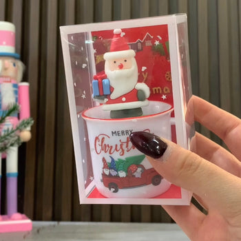 Filxhana kafeje të vegjël me zbukurime silikoni të ndryshme për Vitin e Ri