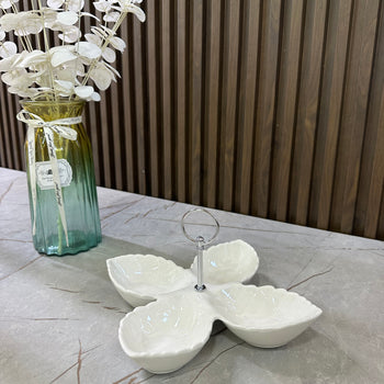 Mbajtëse servirjeje qeramike me 4 ndarje dhe dorezë metalike