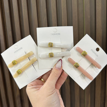 Kapëse flokësh me detaj ari, set 2 copë në ngjyra neutrale