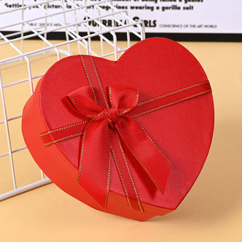 Set kuti dhuratash ne formë zemre x3