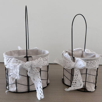 Set me 2 shporta metalike dhe veshje dantelle