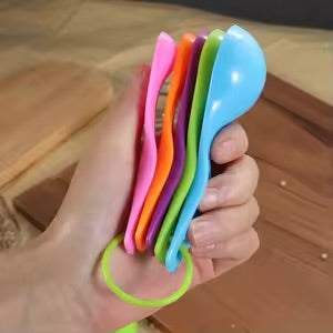 Set me 5 lugë matëse plastike për kuzhinë