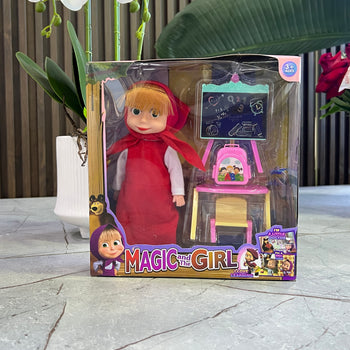 Magic and the girl, Masha & tavolina e studimit me tabele te zeze
