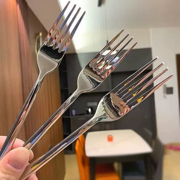 Pirun tavoline Silver me dorezë të përdredhur
