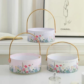 Kuti paketimi per lule në formë vazo, rrethore me aksesor gold