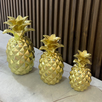 Statujë në formë ananasi ngjyrë gold