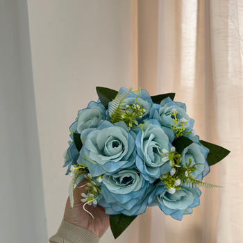 Buqetë dekorative me lule artificiale