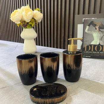 Set aksesorësh tualet në ngjyrë të zezë me detaje gold