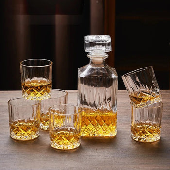 Shishe Whiskey me motive