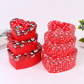 Set kuti dhuratash në formë zemre x3