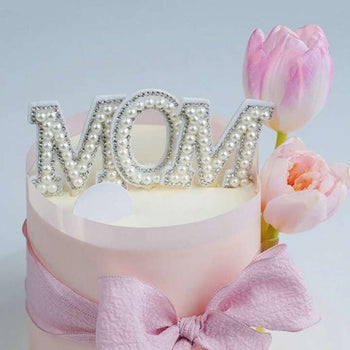 Dekor për tortën me shkrim ''Mom'' (cake topper)
