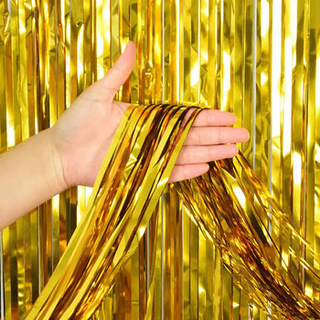 Perde me fije për dekor me shkëlqim (Foil Fringe Curtains)
