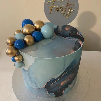 Topa dekori per pjesen e siperme te tortes